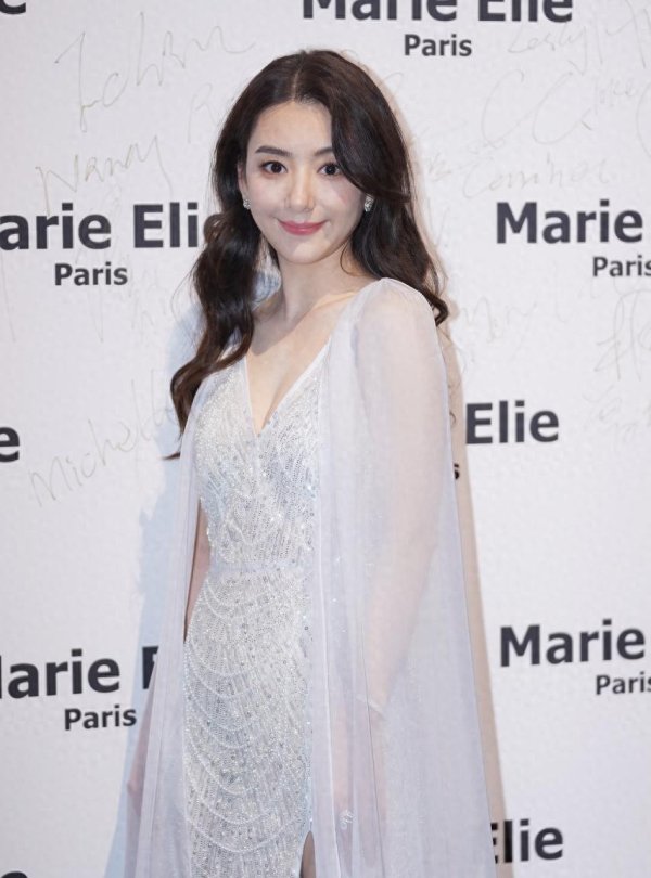 股票账户怎么开通杠杆 郭富城凌晨四点闯灵堂孝帽一戴，墨镜一摘，全网沉默了